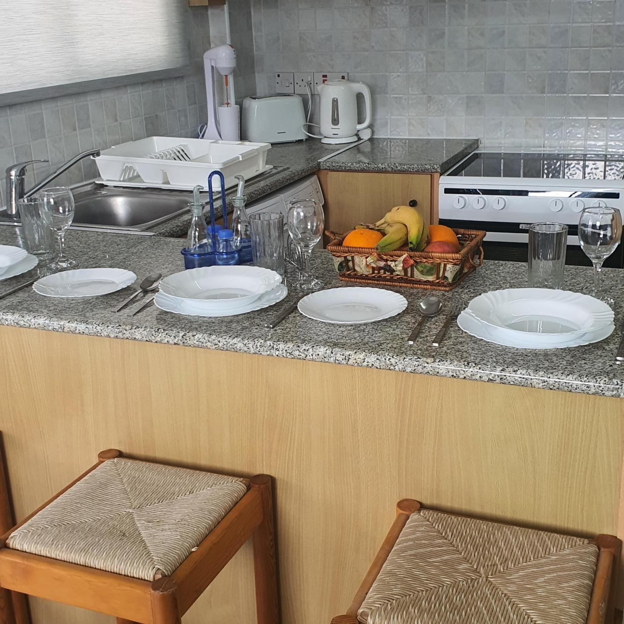 G&E Harbour Apartments ลาตซี ภายนอก รูปภาพ