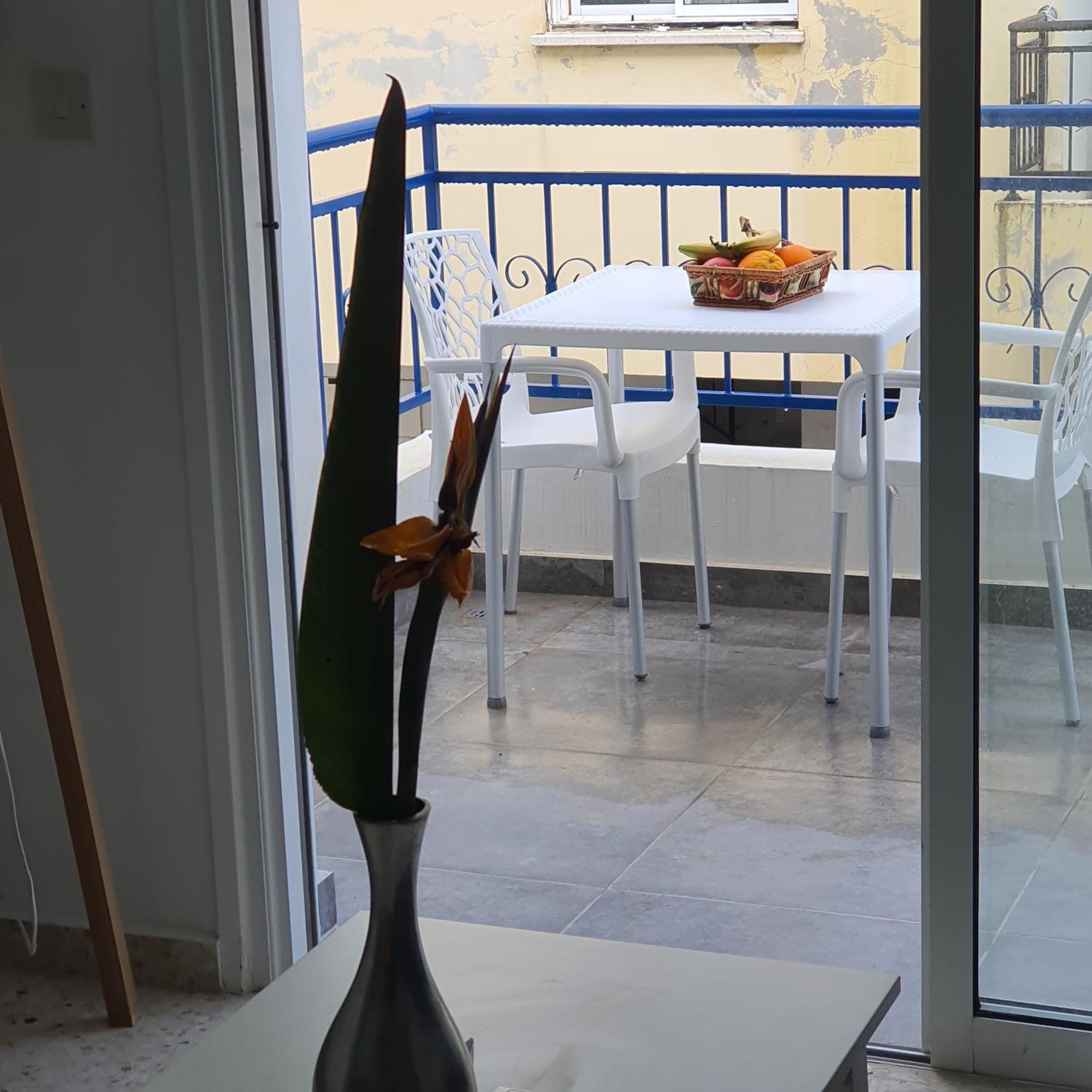 G&E Harbour Apartments ลาตซี ภายนอก รูปภาพ
